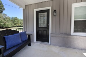 Terrace/patio - Driftwood Cottage- Smith River Fly Fishing retreat (Fieldale)