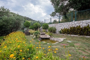 المنطقة المحيطة بالمنشأة