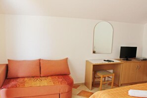 1 bedroom, travel crib, free WiFi - Apartments Pansion Franka 3* - Apartment 1B (Brist)