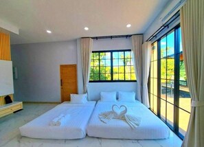 Family Villa, Pool View | Soundproofing, bed sheets - Naisuan villa (Trang)