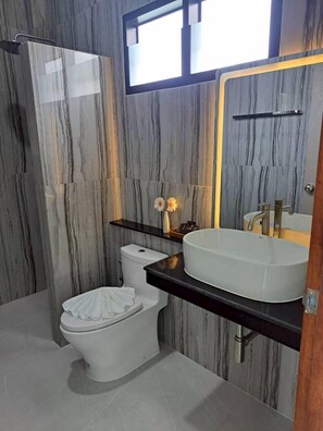 Family Villa, 4 Bedrooms, Pool Access, Pool View | Bathroom | Hair dryer, towels, soap, shampoo - Naisuan villa (Trang)