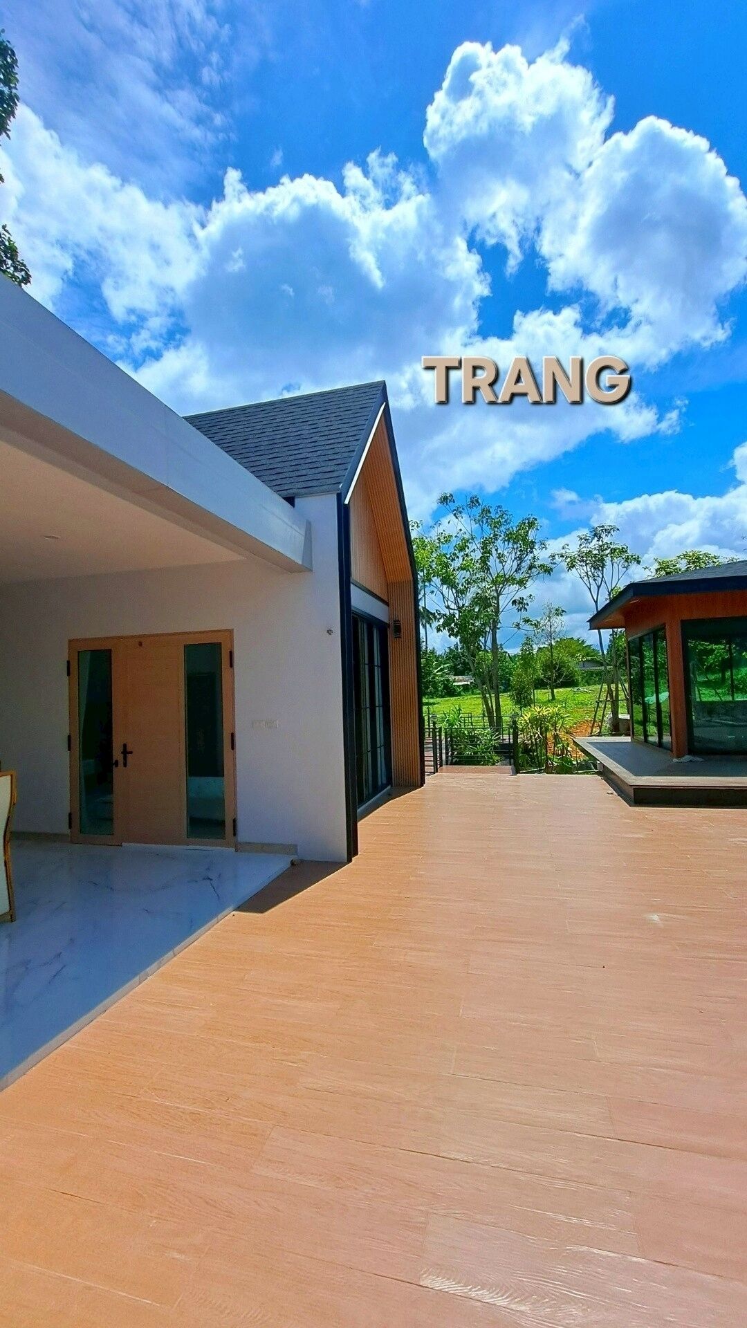 Biệt thự dành cho gia đình, 4 phòng ngủ, có thể sử dụng hồ bơi, quang cảnh hồ bơi | Hiên