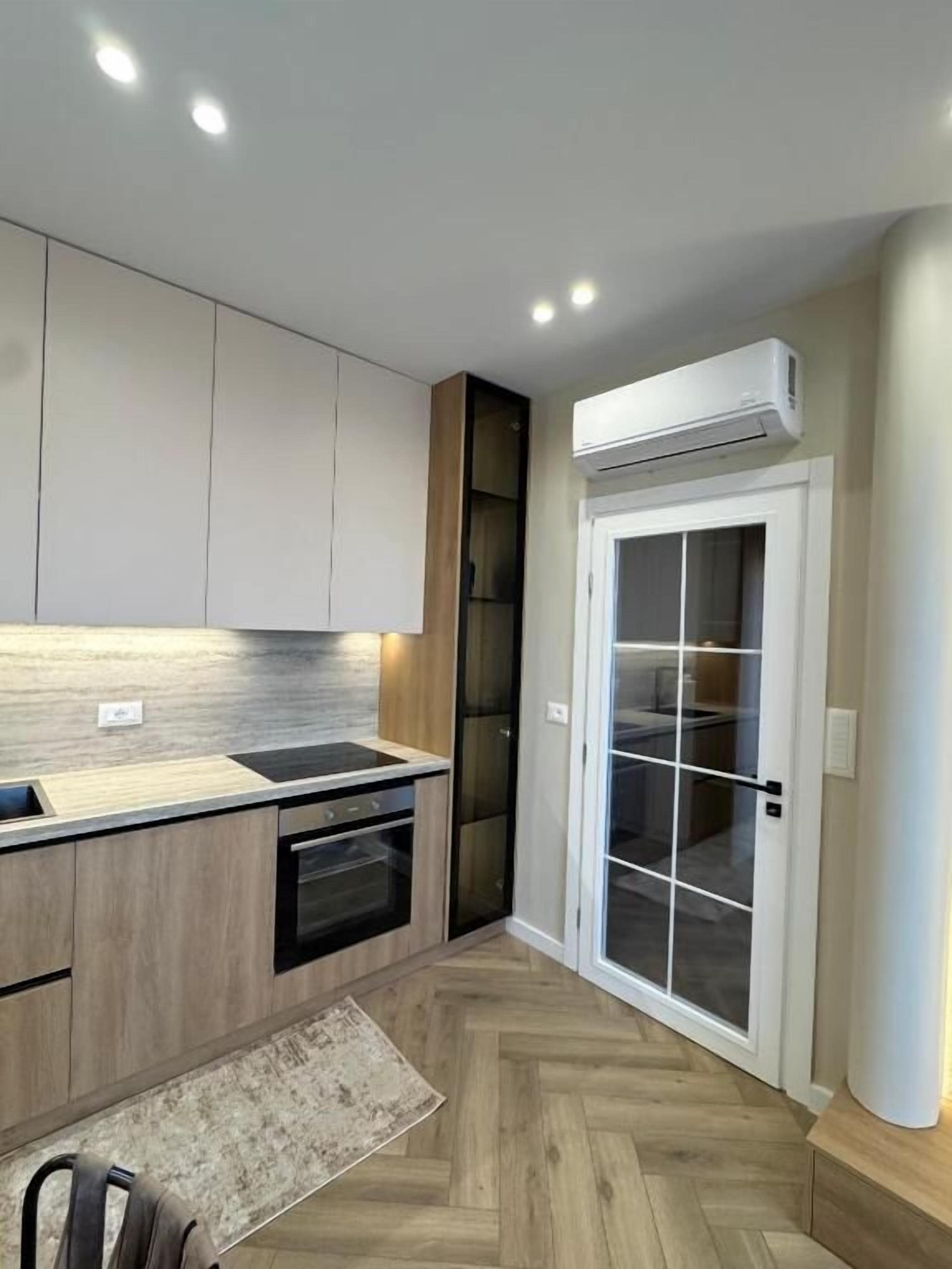 Deluxe Apartment, Balcony, City View | Private kitchen | Electric kettle