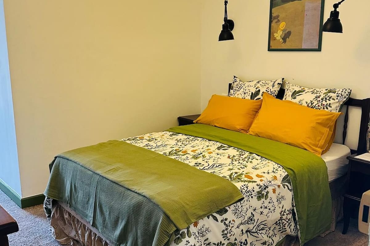 Classic Double Room, Pool View | Free WiFi, bed sheets