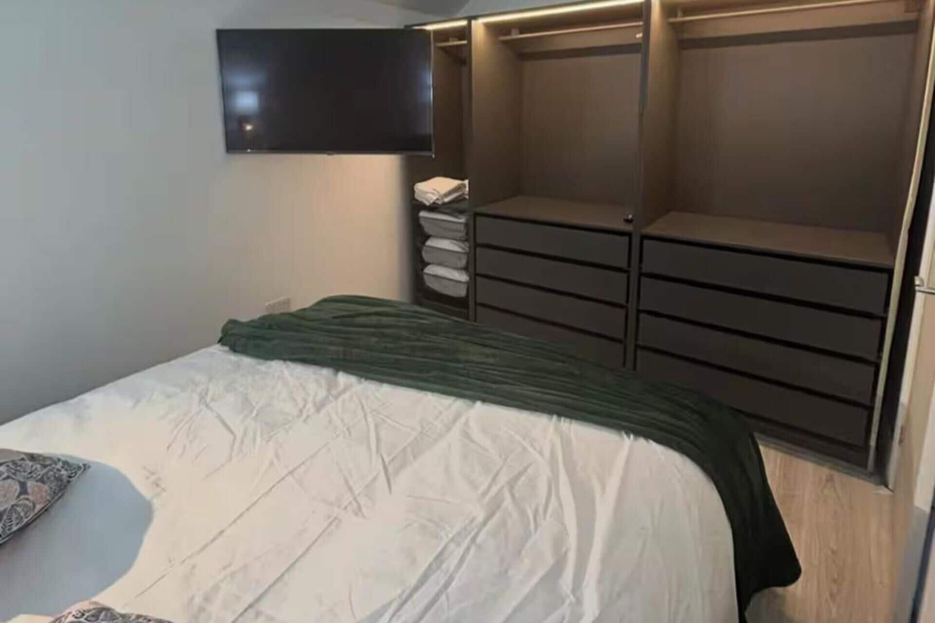 1 bedroom, iron/ironing board, free WiFi, bed sheets