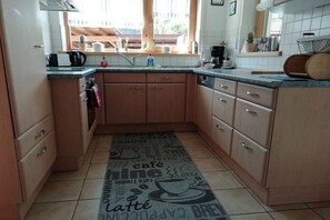 Refrigerador, horno, parrilla de estufa y lavavajillas 