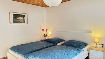 2 chambres, fer et planche à repasser, lit parapluie, Wi-Fi gratuit