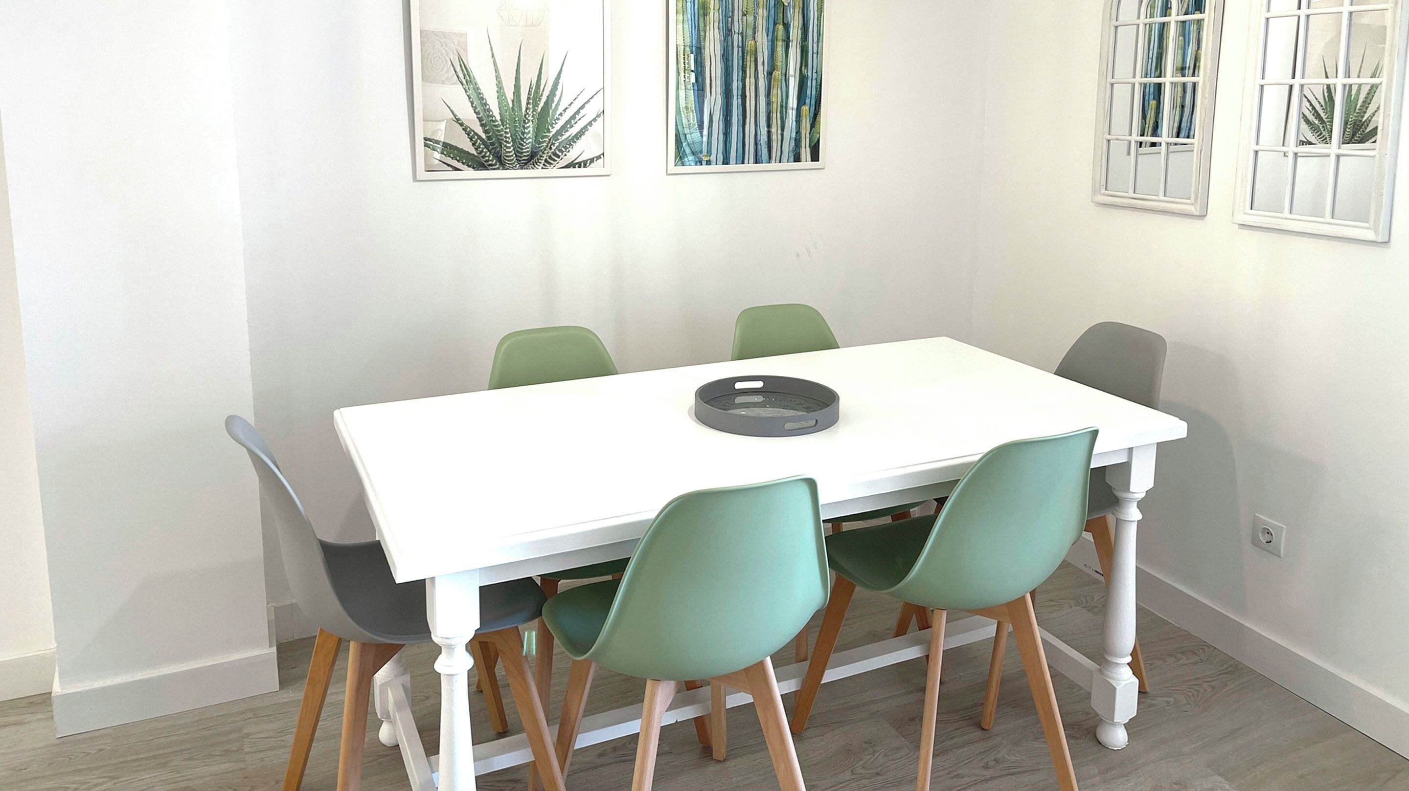 Superior Apartment, Sea View | Dining room