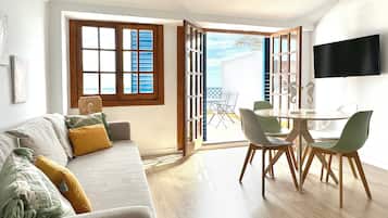 Apartment, Sea View | Living area