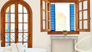 Apartment, Meerblick | Bügeleisen/Bügelbrett, kostenloses WLAN