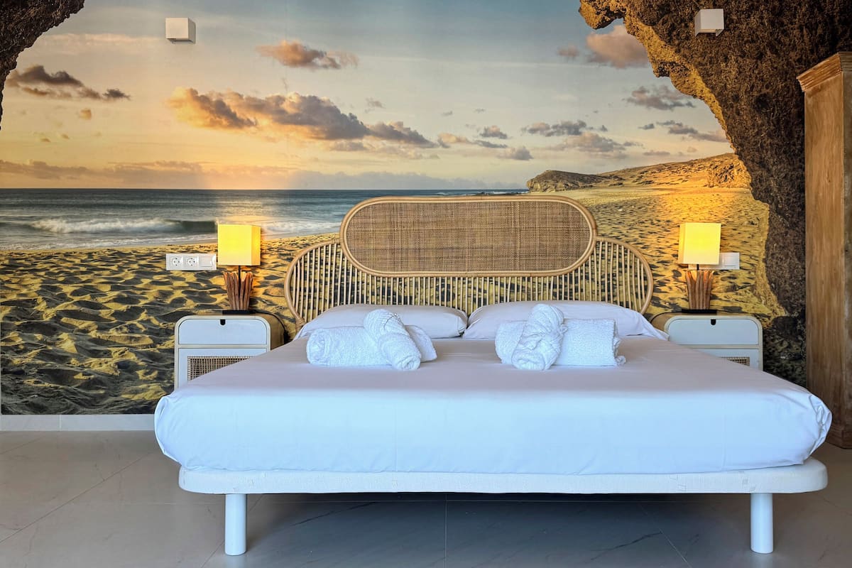 Estudio Deluxe, vistas al mar | Soundproofing, iron/ironing board, free WiFi