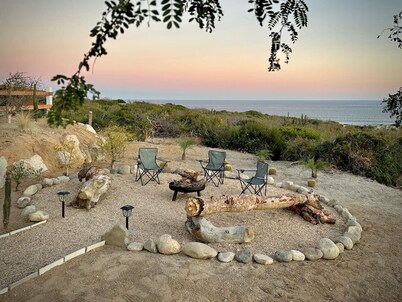 The Hideaway Loft @ New Seaside Villa w/Infinity Pool, Heated Spa, Beach & Surf