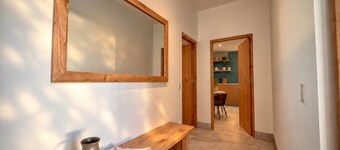 Surfers’ Hideaway Suite · Pool & Jacuzzi · Walk to the Beach
