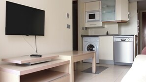 Smart TV 32-inci dengan saluran TV digital