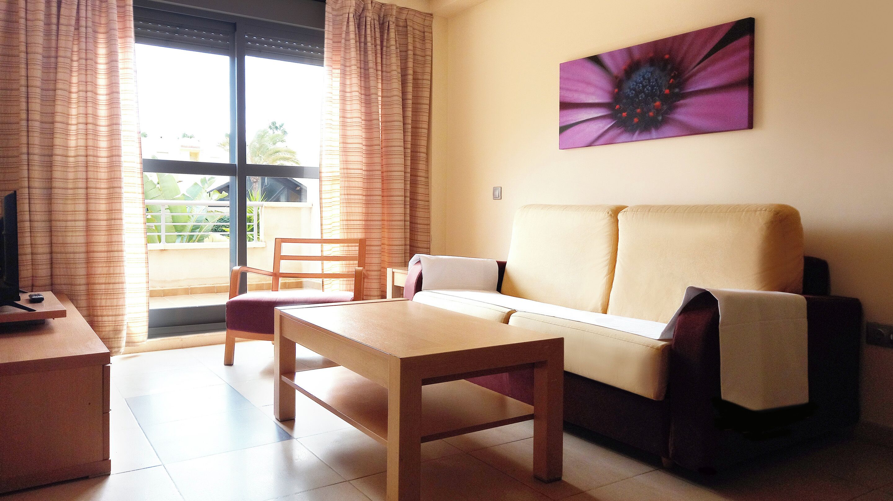 TV connectée de 32 pouces avec chaînes numériques