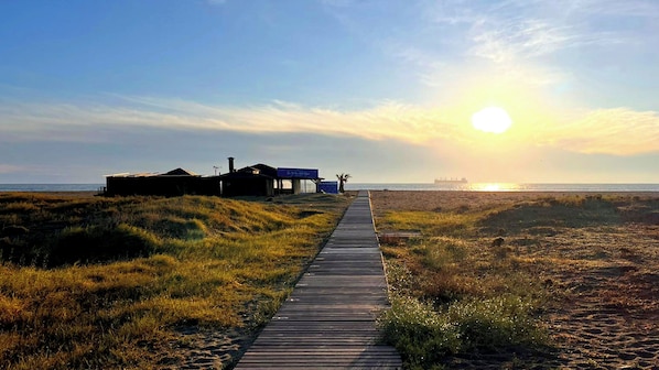 المنشأة من الخارج