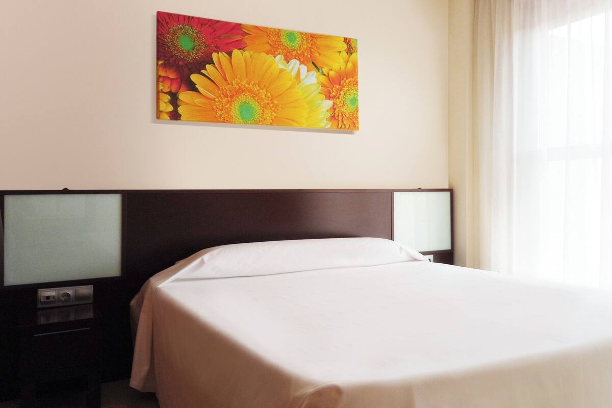 Iron/ironing board, travel crib, WiFi (free), bed sheets