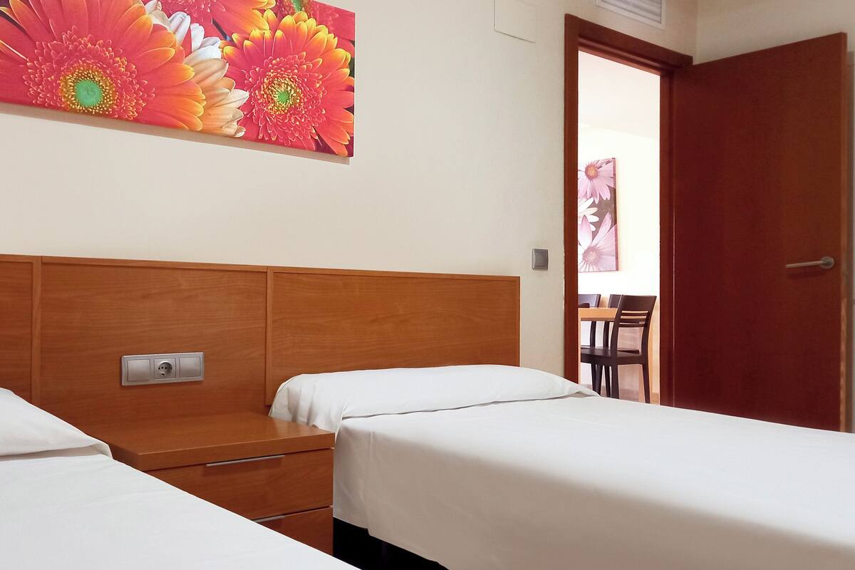 Iron/ironing board, travel crib, WiFi (free), bed sheets
