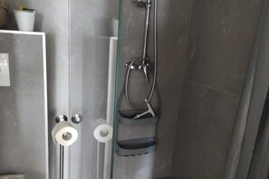 Douche, séchoir à cheveux