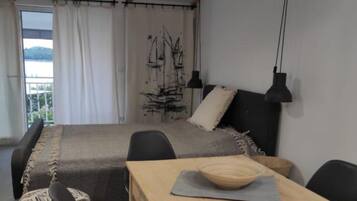 Travel crib, WiFi (free)