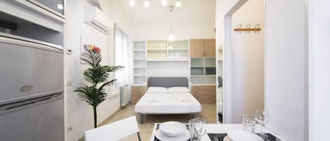 1 bedroom, iron/ironing board, internet, bed sheets