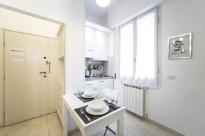 Kühlschrank, Mikrowelle