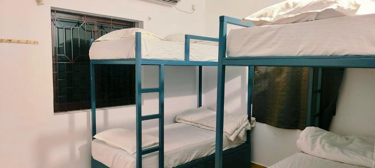 노트북 작업 공간, 침대 시트