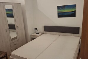 Bügeleisen/Bügelbrett, kostenloses WLAN