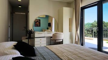 Tabla de planchar con plancha, cuna de viaje y wifi gratis