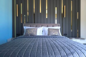 Tabla de planchar con plancha, cuna de viaje y wifi gratis