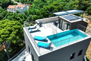 Pool - Villa Golden Grain - Four Bedroom Villa (Cibaca)