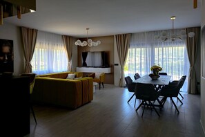 Interior - Villa Golden Grain - Four Bedroom Villa (Cibaca)