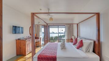 Deluxe Room, Lake View | Desk, laptop workspace, free WiFi