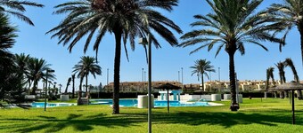 Apartamento en Poblado Golf cerca de Serena