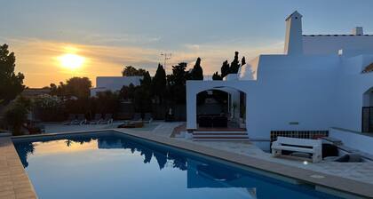 Agradable Casa Estudio justo frente a la playa