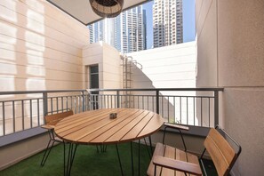 Apartment | 3 bedrooms, Internet - Downtown Dubai Sleeps 5 With Amazing Amnenities (Dubai)