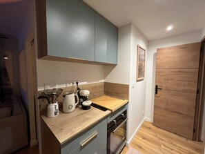 Fridge, microwave, dishwasher