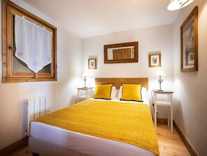 3 chambres, accès au Wi-Fi (inclus), literie fournie