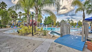 Outdoor pool, pool loungers