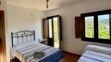 House | Iron/ironing board