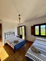 Casa | Tabla de planchar con plancha