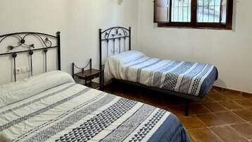 House | Iron/ironing board