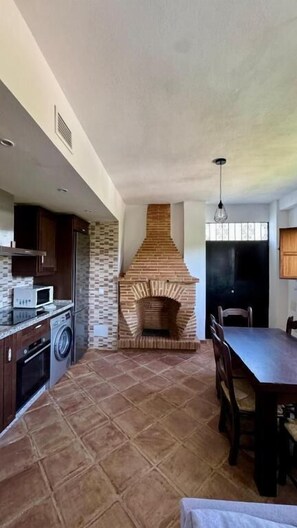 House | Private kitchen | Electric kettle - Casa Rural Villa Don Juan (Ronda)