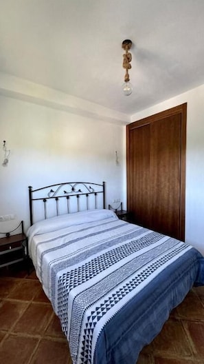 House | Iron/ironing board