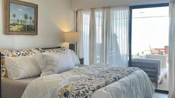 6 slaapkamers, een strijkplank/strijkijzer, wifi, beddengoed