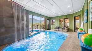 Piscina interna, piscina aquecida