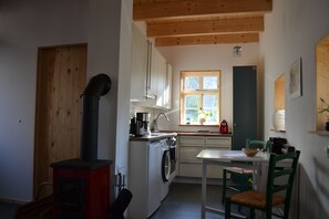 Fridge, oven, stovetop, coffee/tea maker - Retreat near the artists' village of Worpswede in the Teufelsmoor nature reserve (Worpswede)