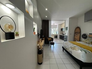 Bureau, Wi-Fi, draps fournis