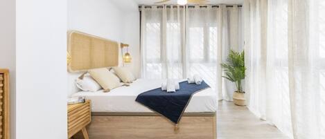 3 bedrooms, in-room safe, desk, iron/ironing board