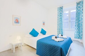 2 bedrooms, iron/ironing board